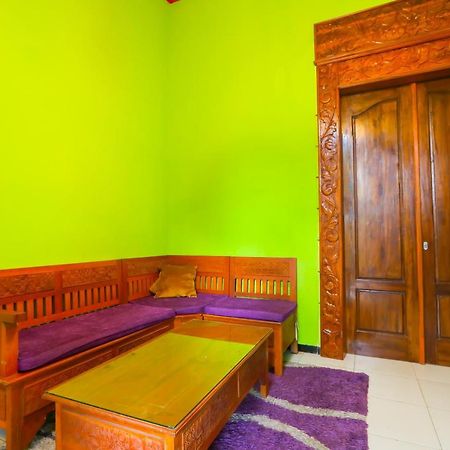Oyo Life 3064 Mahameru Kost Putra Jembel المظهر الخارجي الصورة