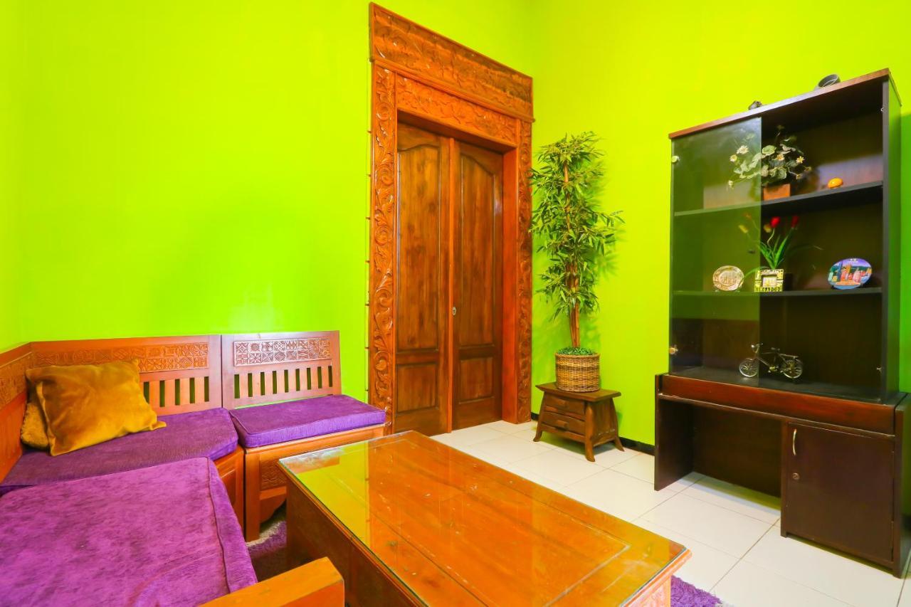 Oyo Life 3064 Mahameru Kost Putra Jembel المظهر الخارجي الصورة
