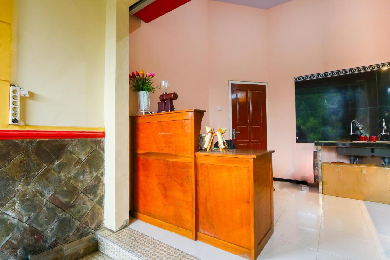 Oyo Life 3064 Mahameru Kost Putra Jembel المظهر الخارجي الصورة